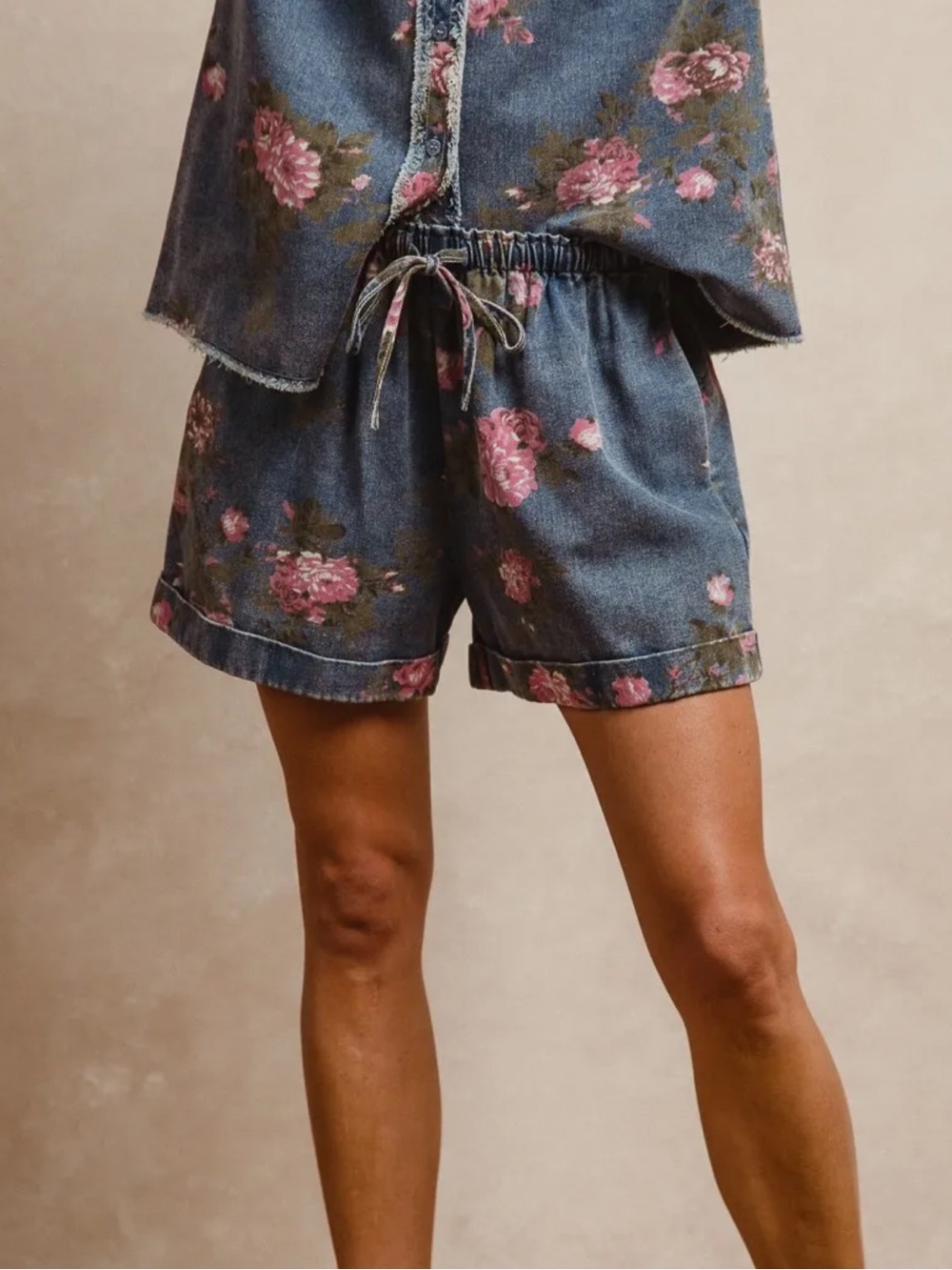 BIBI FLORAL PRINTED DENIM SHORT WITH POCKETS